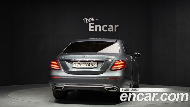 Mercedes-Benz E-Class из Кореи Encar