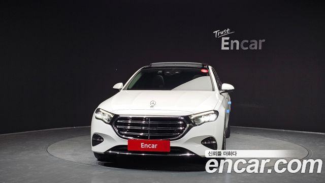 Mercedes-Benz E-Class E220d 4MATIC Exclusive — пробег 30 304 км — фото 3 из 5