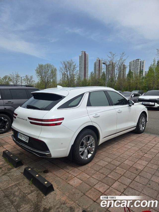 Genesis GV70 2.5T Gasoline 2WD — пробег 60 000 км — фото 4 из 5