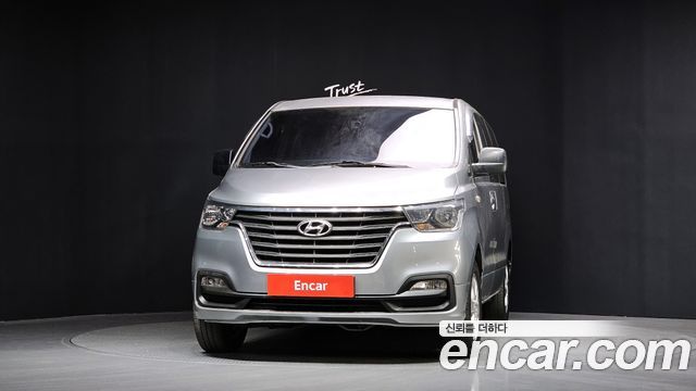 Hyundai Starex 4WD Wagon 12-Seater Smart — пробег 181 822 км — фото 3 из 5
