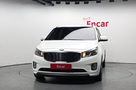 Kia Carnival 11-seater Deluxe — пробег 67 688 км — фото 3 из 5