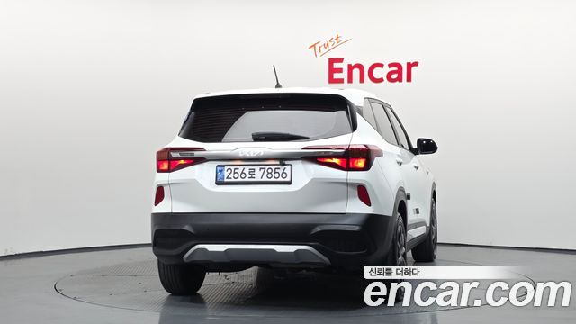 Kia Seltos из Кореи Encar