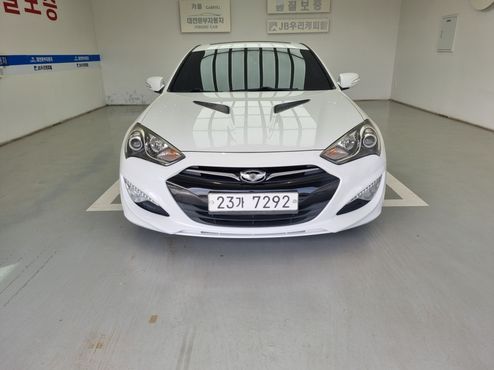 Hyundai Genesis 200 Turbo D — пробег 176 400 км — фото 1 из 5
