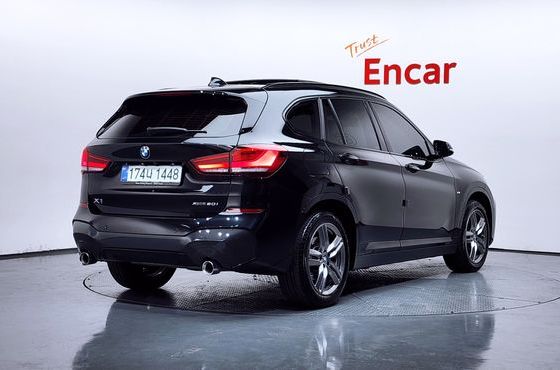 BMW X1 xDrive 20i M Sport — пробег 27 198 км — фото 2 из 5