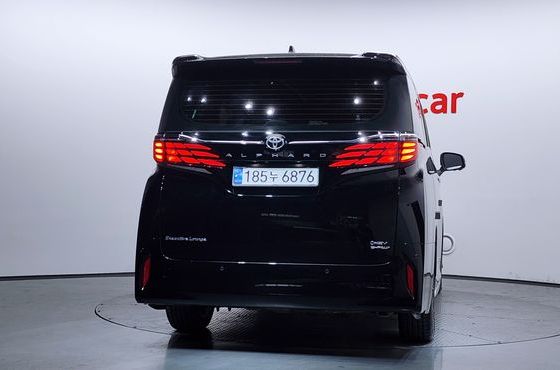 Toyota Alphard 2.5 HEV Executive AWD — пробег 9 518 км — фото 4 из 5