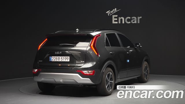 Kia Niro Trendy — пробег 22 105 км — фото 2 из 5