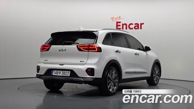 Kia Niro 1.6 HEV Signature — пробег 25 649 км — фото 2 из 5