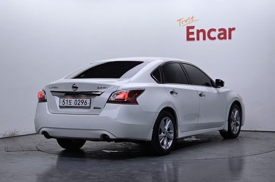 Nissan Altima 2.5 Tech L33 — пробег 82 698 км — фото 2 из 5