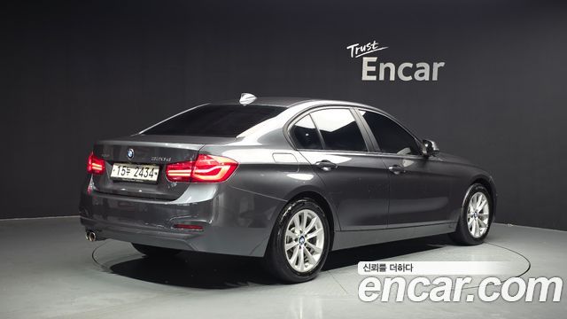 BMW 3-Series 320d xDrive — пробег 182 304 км — фото 2 из 5