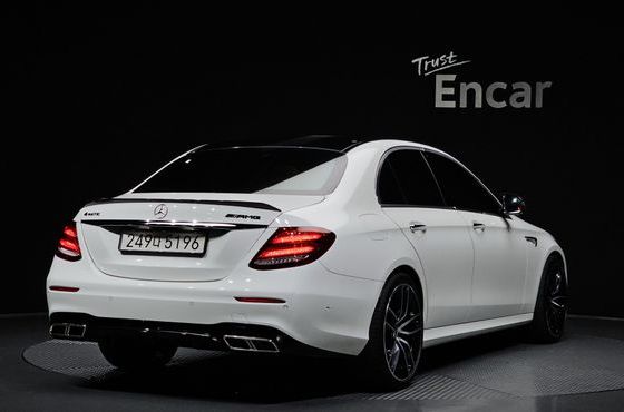 Mercedes-Benz E-Class E300 4MATIC AMG Line — пробег 121 335 км — фото 2 из 5