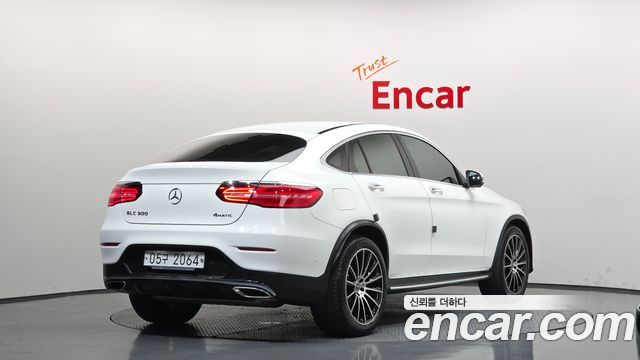 Mercedes-Benz GLC-Class GLC300 4MATIC AMG Line Coupe — пробег 92 062 км — фото 2 из 5