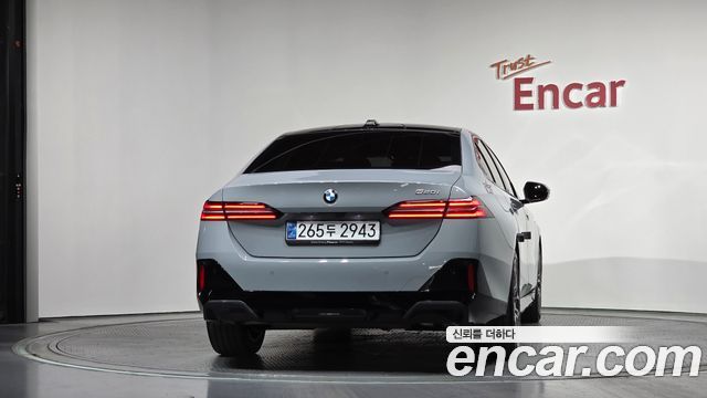 BMW 5-Series 520i M Sport — пробег 28 666 км — фото 4 из 5