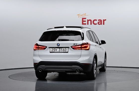 BMW X1 xDrive 20d Joy — пробег 86 976 км — фото 4 из 5