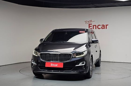 Kia Carnival 11-Seater Prestige — пробег 123 860 км — фото 3 из 5