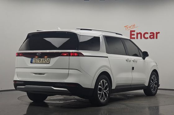 Kia Carnival 9-Seater Prestige — пробег 72 261 км — фото 2 из 5