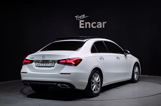 Mercedes-Benz A-Class A220 Sedan — пробег 43 362 км — фото 2 из 5