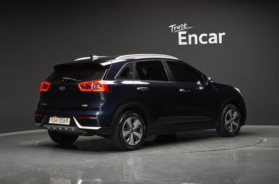 Kia Niro Noblesse — пробег 212 964 км — фото 2 из 5