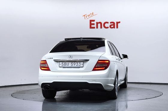 Mercedes-Benz C-Class C200 CGI AVANTGARDE — пробег 79 000 км — фото 4 из 5