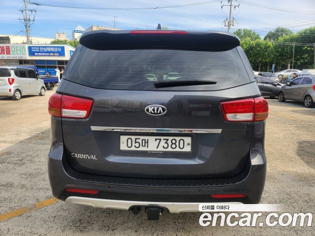 Kia Carnival из Кореи Encar