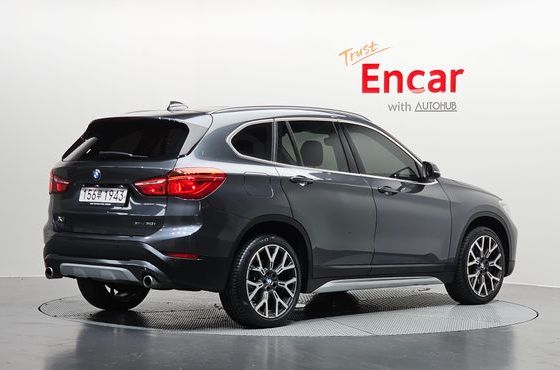 BMW X1 xDrive 20i xLine — пробег 87 533 км — фото 2 из 5