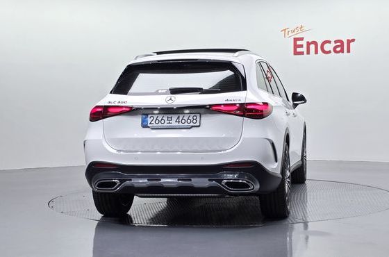 Mercedes-Benz GLC-Class GLC300 4MATIC AMG Line — пробег 3 248 км — фото 4 из 5