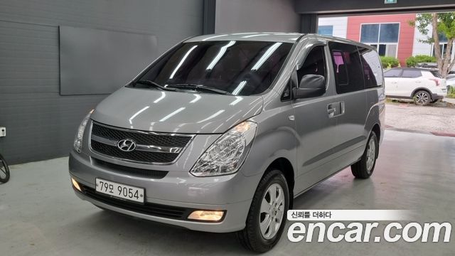 Hyundai Starex 4WD 11-Seater Wagon CVX Luxury — пробег 80 300 км — фото 1 из 5