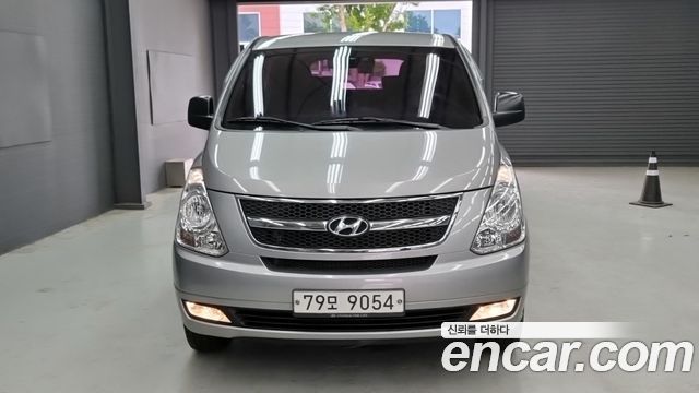 Hyundai Starex 4WD 11-Seater Wagon CVX Luxury — пробег 80 300 км — фото 3 из 5