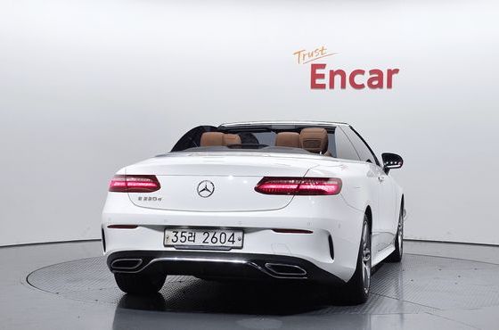 Mercedes-Benz E-Class E220d Cabriolet — пробег 55 591 км — фото 4 из 5