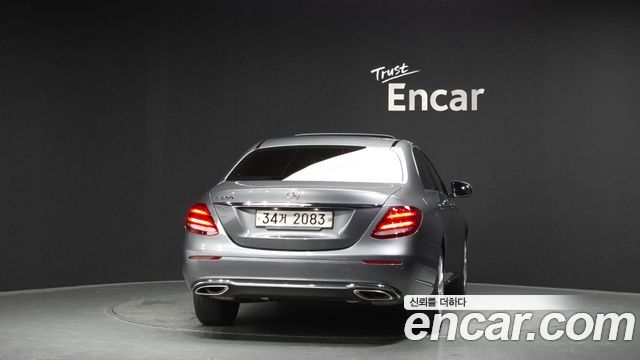Mercedes-Benz E-Class E300 Exclusive — пробег 85 262 км — фото 4 из 5
