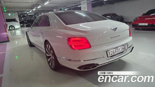 Bentley Flying Spur 4.0 — пробег 28 464 км — фото 5 из 5