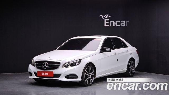 Mercedes-Benz E-Class E220 Bluetec Avantgarde Sport — пробег 78 377 км — фото 1 из 5