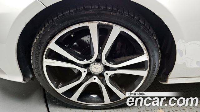 Mercedes-Benz E-Class E220 Bluetec Avantgarde Sport — пробег 78 377 км — фото 5 из 5