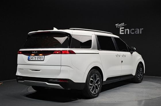 Kia Carnival 9-Seater Prestige — пробег 84 758 км — фото 2 из 5