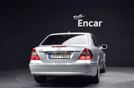 Mercedes-Benz E-Class E280 Elegance — пробег 98 236 км — фото 4 из 5
