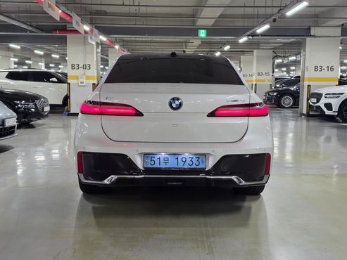 BMW i7 eDrive 50 M Sport — пробег 61 000 км — фото 5 из 5