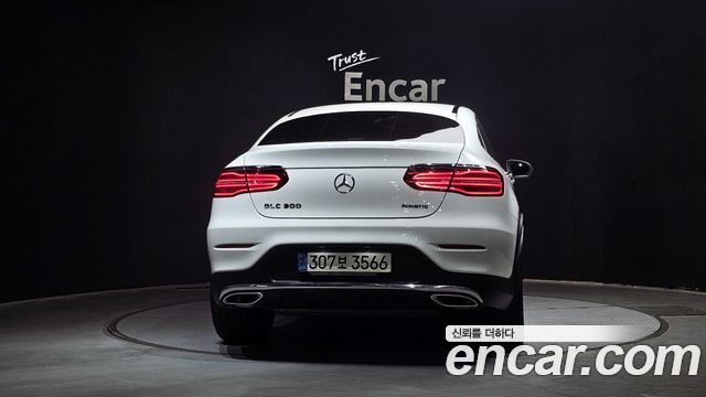 Mercedes-Benz GLC-Class GLC300 4MATIC AMG Line Coupe — пробег 32 467 км — фото 4 из 5