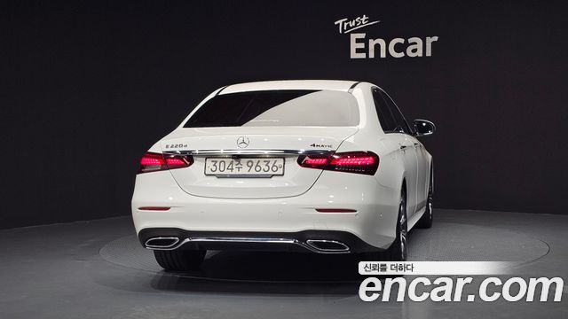 Mercedes-Benz E-Class из Кореи Encar
