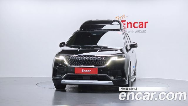 Kia Carnival 9-Seater Hi-Limousine Signature — пробег 72 590 км — фото 3 из 5