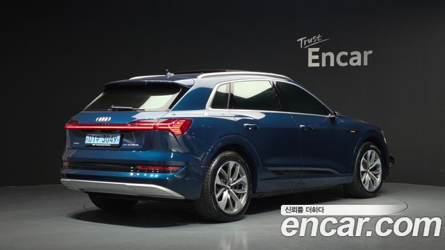 Audi e-tron из Кореи Encar