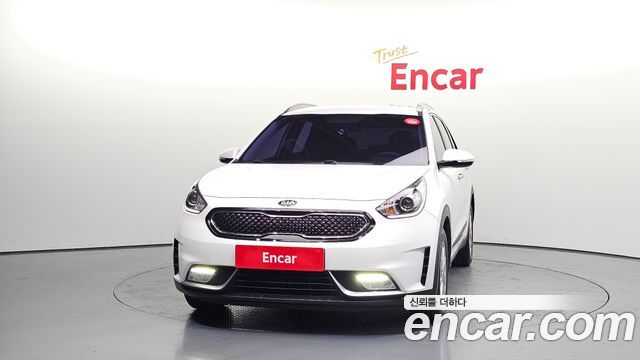 Kia Niro Luxury — пробег 145 538 км — фото 3 из 5