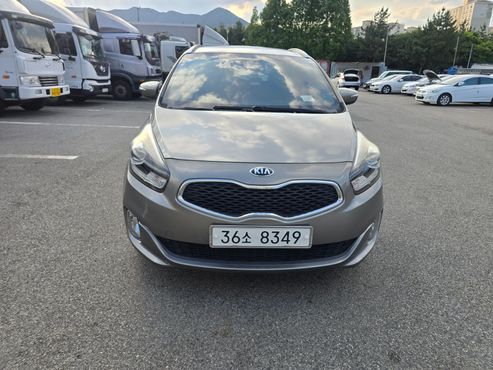 Kia Carens 2.0 LPi Prestige — пробег 210 573 км — фото 1 из 5