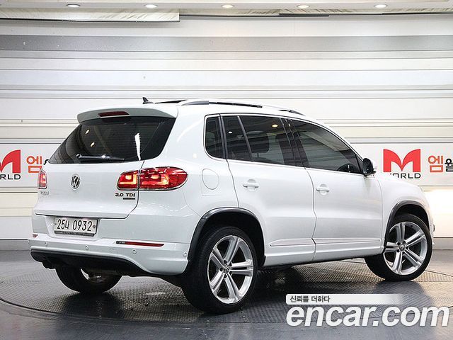 Volkswagen Tiguan 2.0 TDI R-Line 5N — пробег 83 974 км — фото 4 из 5