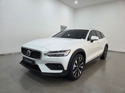 Volvo V60 B5 Ultra AWD — пробег 1 802 км — фото 1 из 5