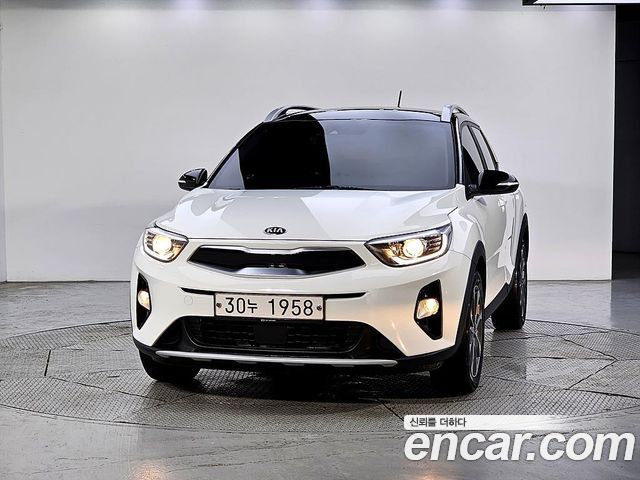 Kia Stonic 1.4 Prestige — пробег 89 755 км — фото 2 из 5