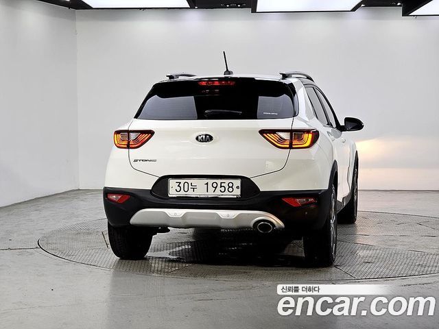Kia Stonic 1.4 Prestige — пробег 89 755 км — фото 3 из 5