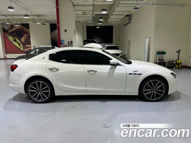 Maserati Ghibli из Кореи Encar