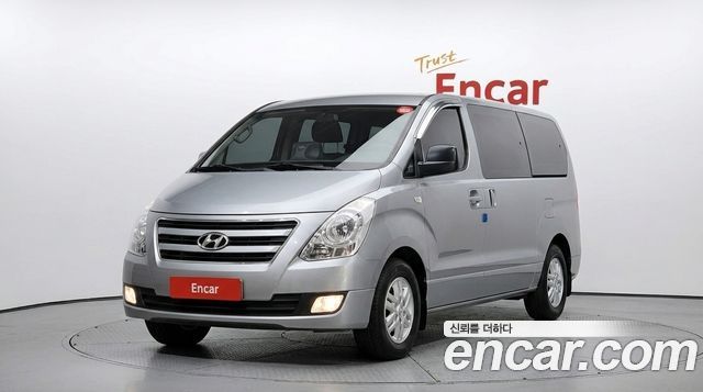 Hyundai Starex 12-Seater Wagon Smart — пробег 16 005 км — фото 1 из 5