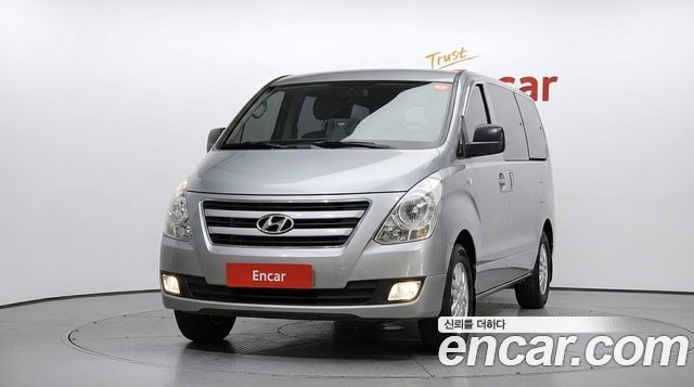 Hyundai Starex 12-Seater Wagon Smart — пробег 16 005 км — фото 3 из 5