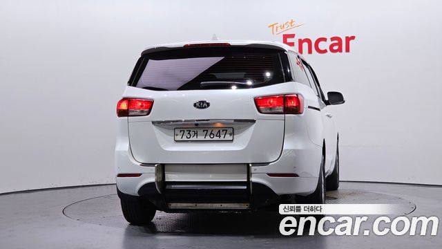 Kia Carnival из Кореи Encar