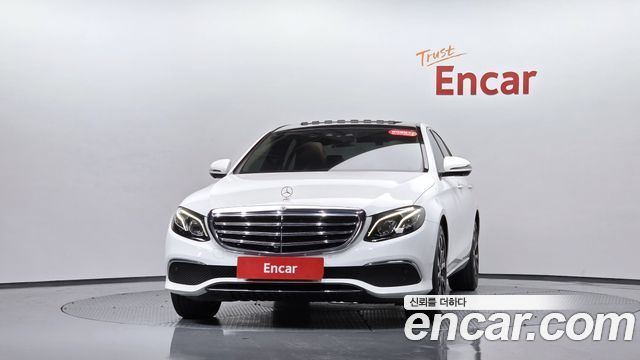 Mercedes-Benz E-Class E300 4MATIC Exclusive — пробег 98 688 км — фото 3 из 5